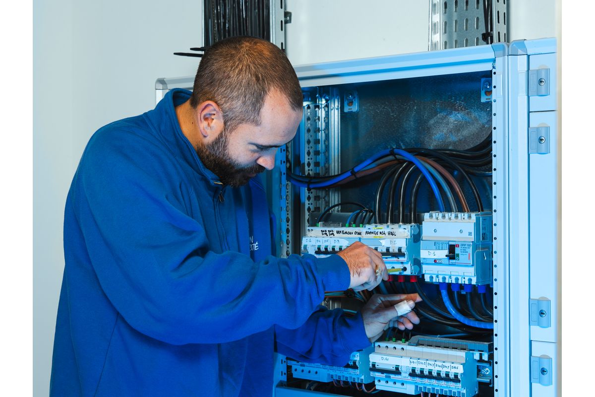 Installation électrique pour un bâtiment industriel